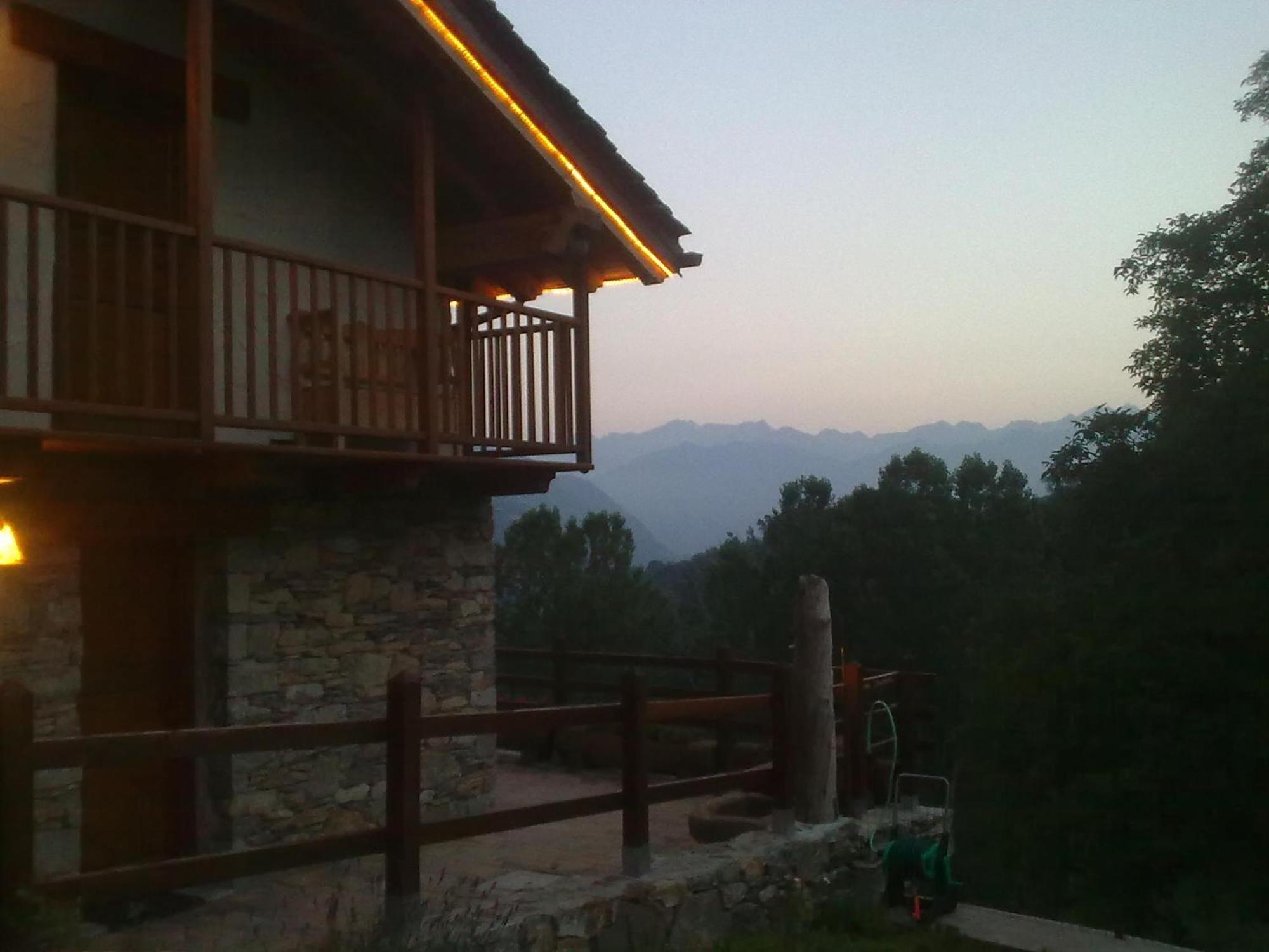 Eco Chalet Maison Dominique Шаллан-Сент-Ансельм Экстерьер фото